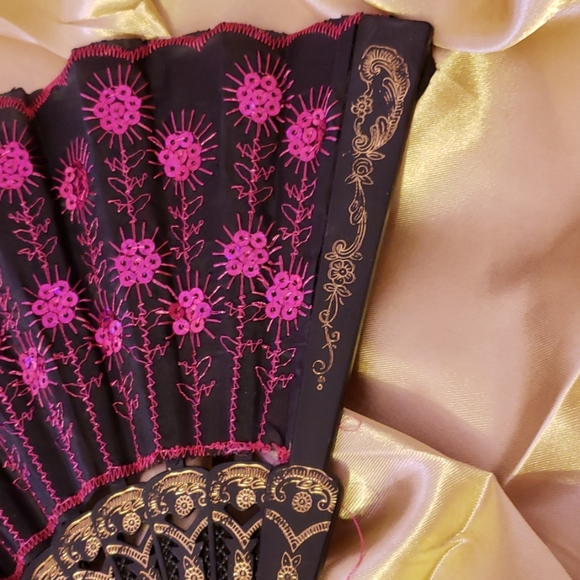 Pink & Black Sequin Embroidered Fan - Picture 4 of 4